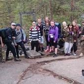 Ryhmäkuva Helsingin luonnontiedelukio Repovesi web