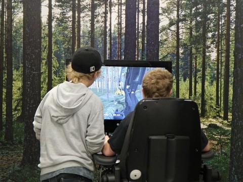 Yrityskylässä nuoret oppivat metsäalasta
